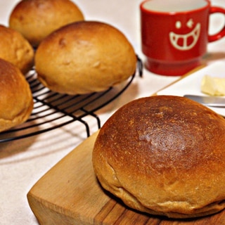 ふすまパンミックスで作る　手ごね丸パン